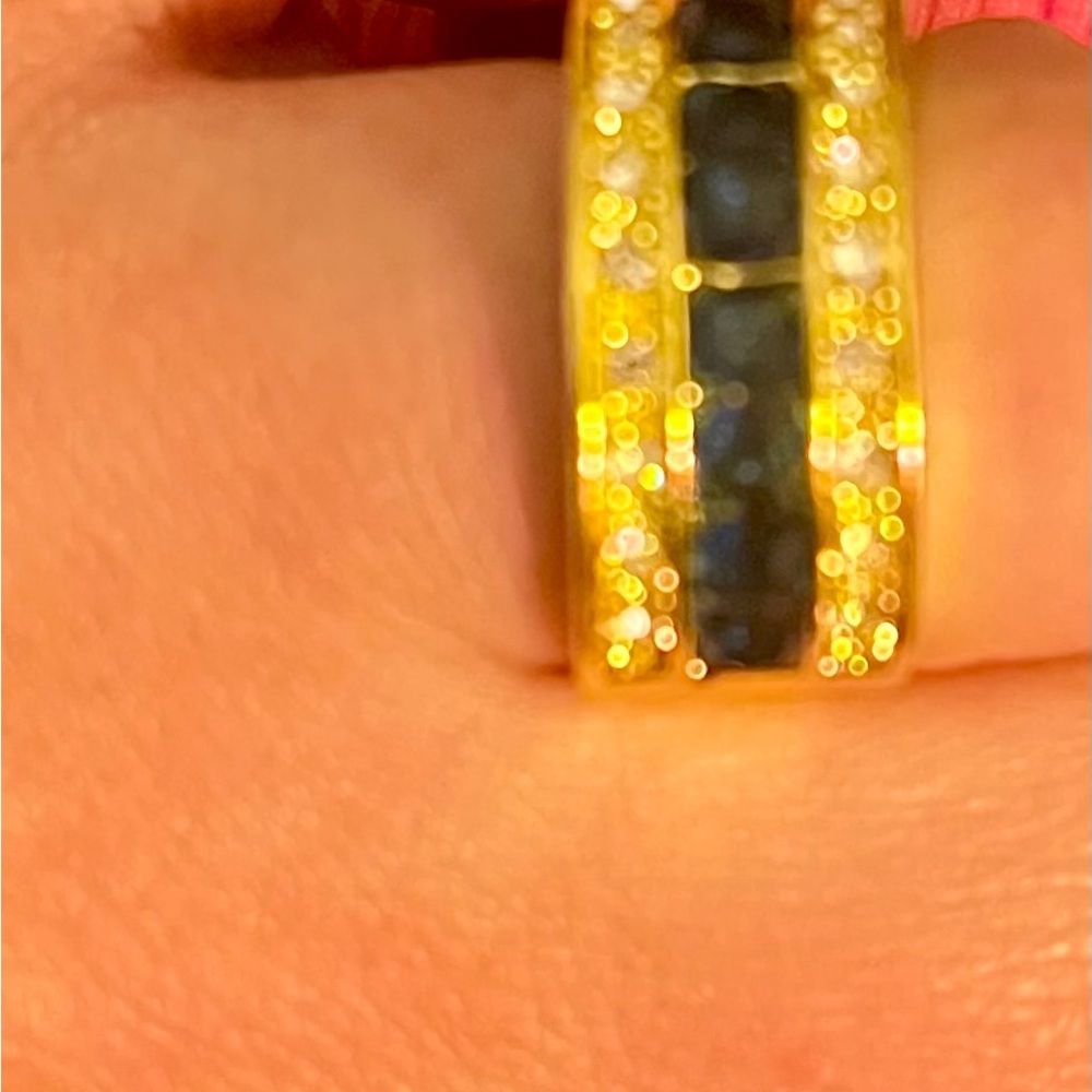 Elegant Gold and Blue Stone Ring